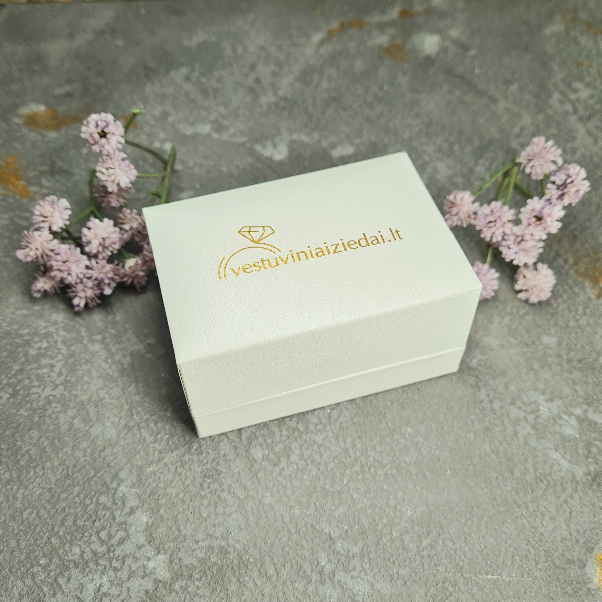 Klasikiniai vestuviniai žiedai 5mm pločio su komfortu vestuviniaiziedai.lt