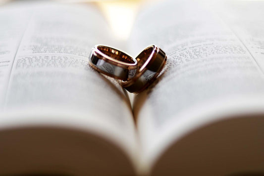 Vestuviniai ir sužadėtuvių žiedai bei jų suderinamumo klausimas