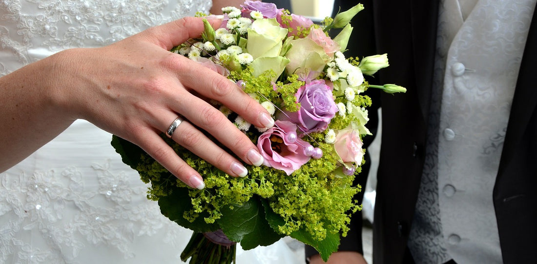 Sužadėtuvių ir vestuvinių žiedų movėjimui skirti pirštai: ką svarbu žinoti