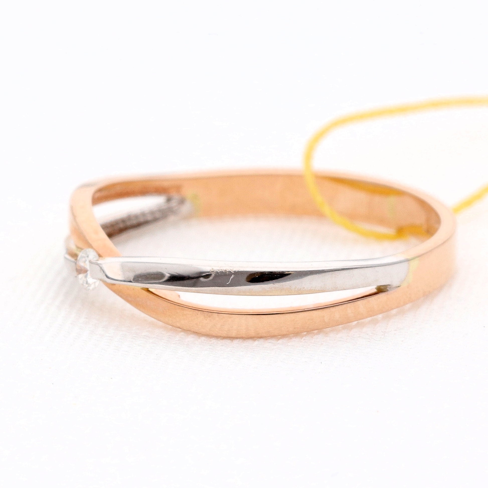 Auksinis žiedas su deimantu 0,03ct vestuviniaiziedai.lt