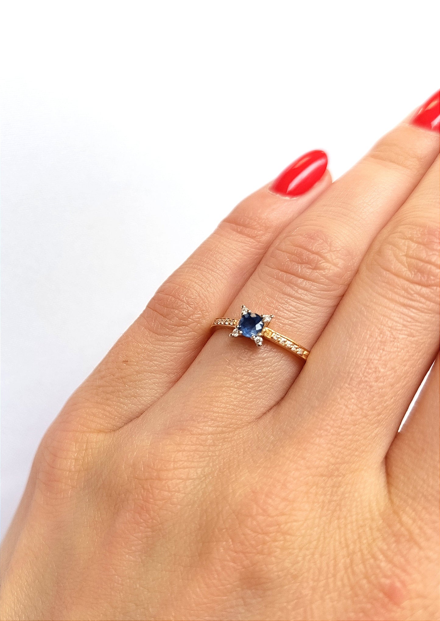 Sužadėtuvių žiedas vestuviniaiziedai.lt