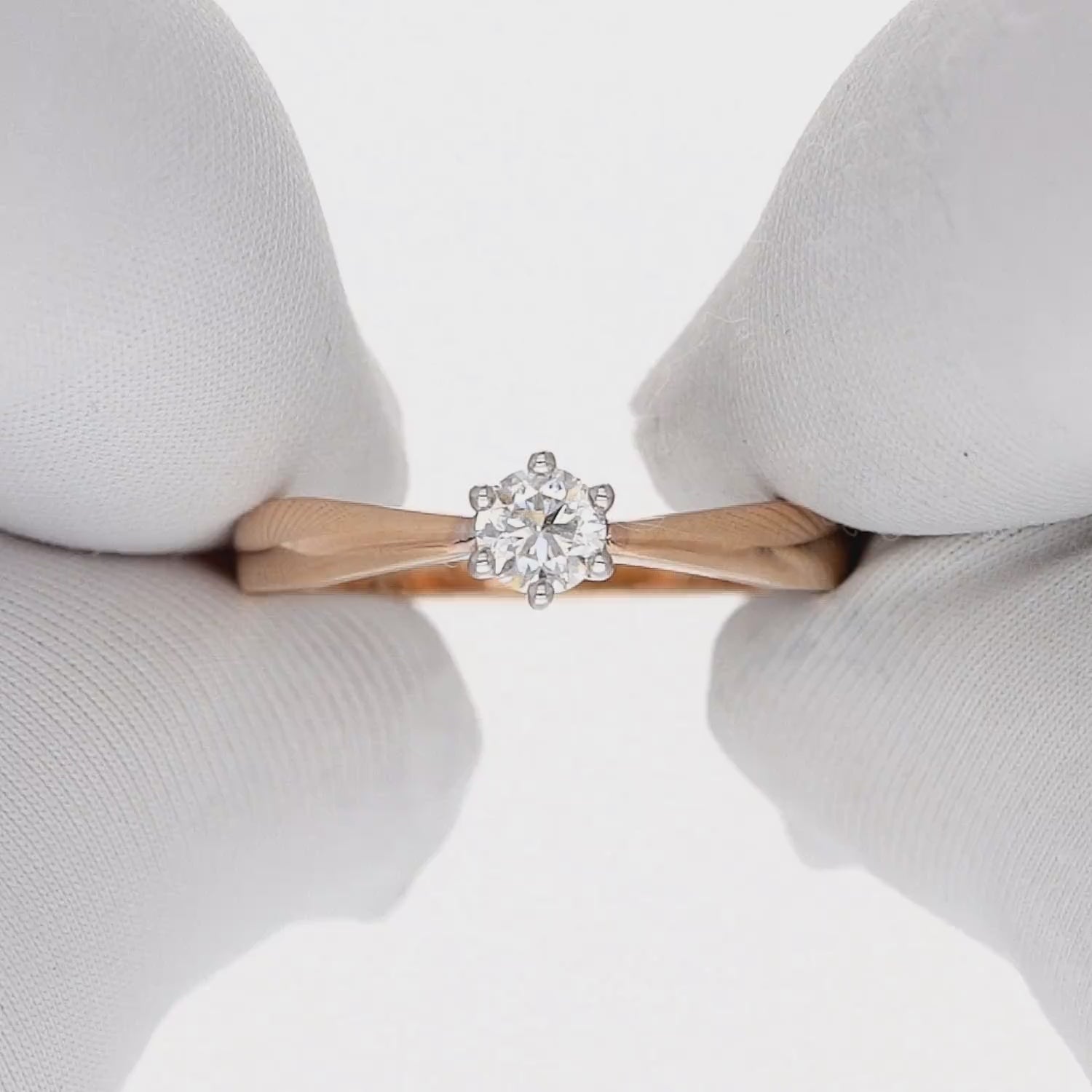 Klasikinis auksinis sužadėtuvių žiedas su briliantu Lietuva